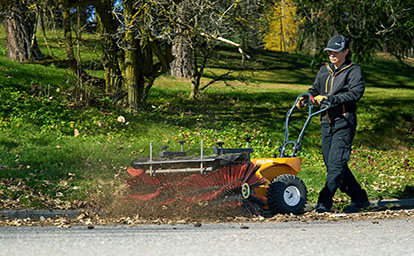 Pellenc Cleanion battery powered brush