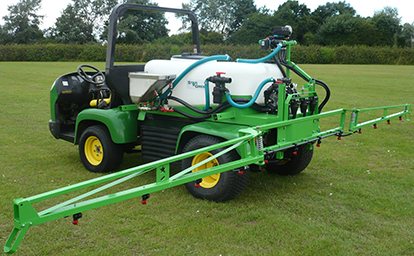 DM450/700 Pro utility vehicle demount amenity sprayer