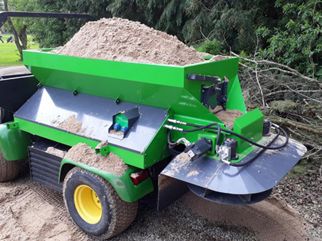 TD700 - 700 Litre (0.7m³) demount top dresser